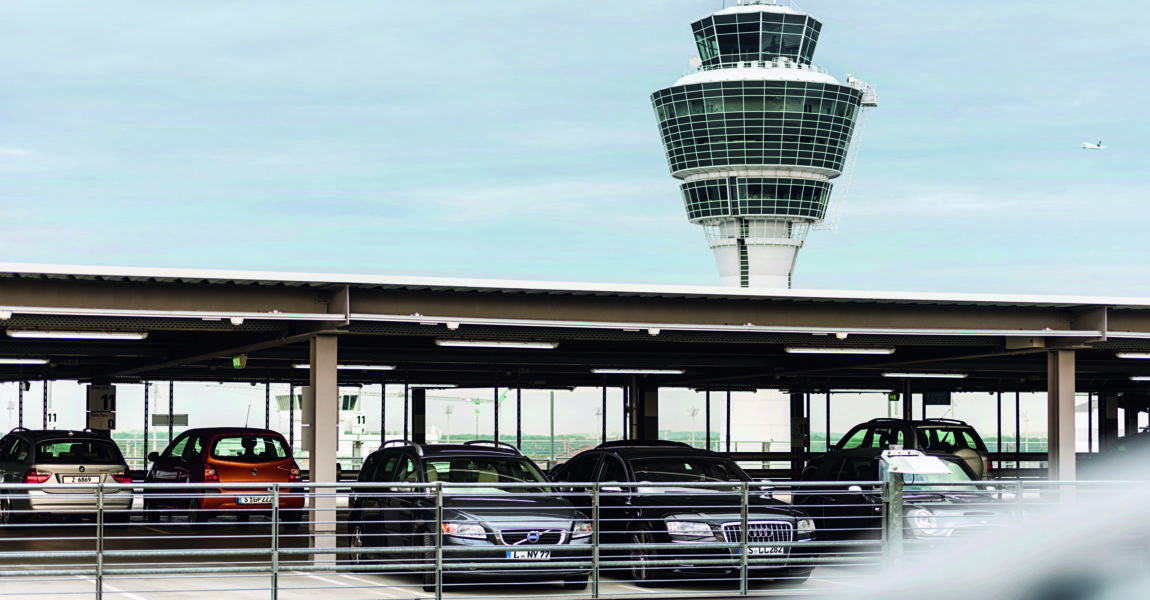 Parken am München Airport: Das geht problemlos direkt am Terminal.