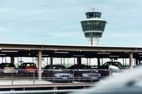 Parken am München Airport: Das geht problemlos direkt am Terminal.