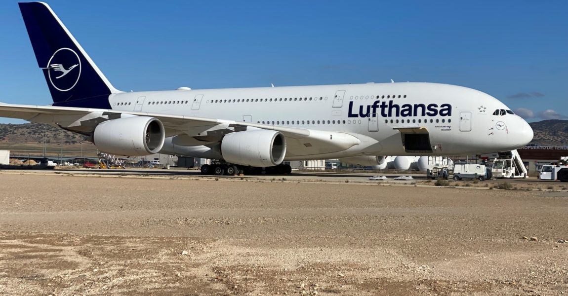 Die D-AIMK steht in Teruel kurz vor dem Überführungsflug.