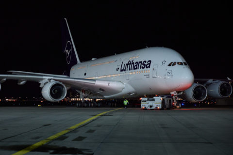 Der erste reaktivierte Airbus A380 von Lufthansa kurz vor dem Abflug von Frankfurt nach Manila. Flugnummer: LH9922.