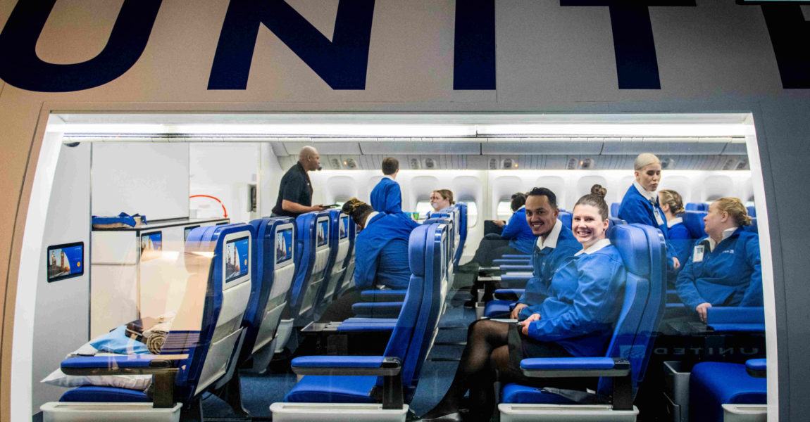 United Airlines hat ihr Inflight Training Center in Houston ausgebaut. Hier wird regelmäßig das Kabinenpersonal geschult.