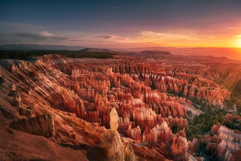Sonnenaufgang über dem Bryce Canyon im Bundesstaat Utah.