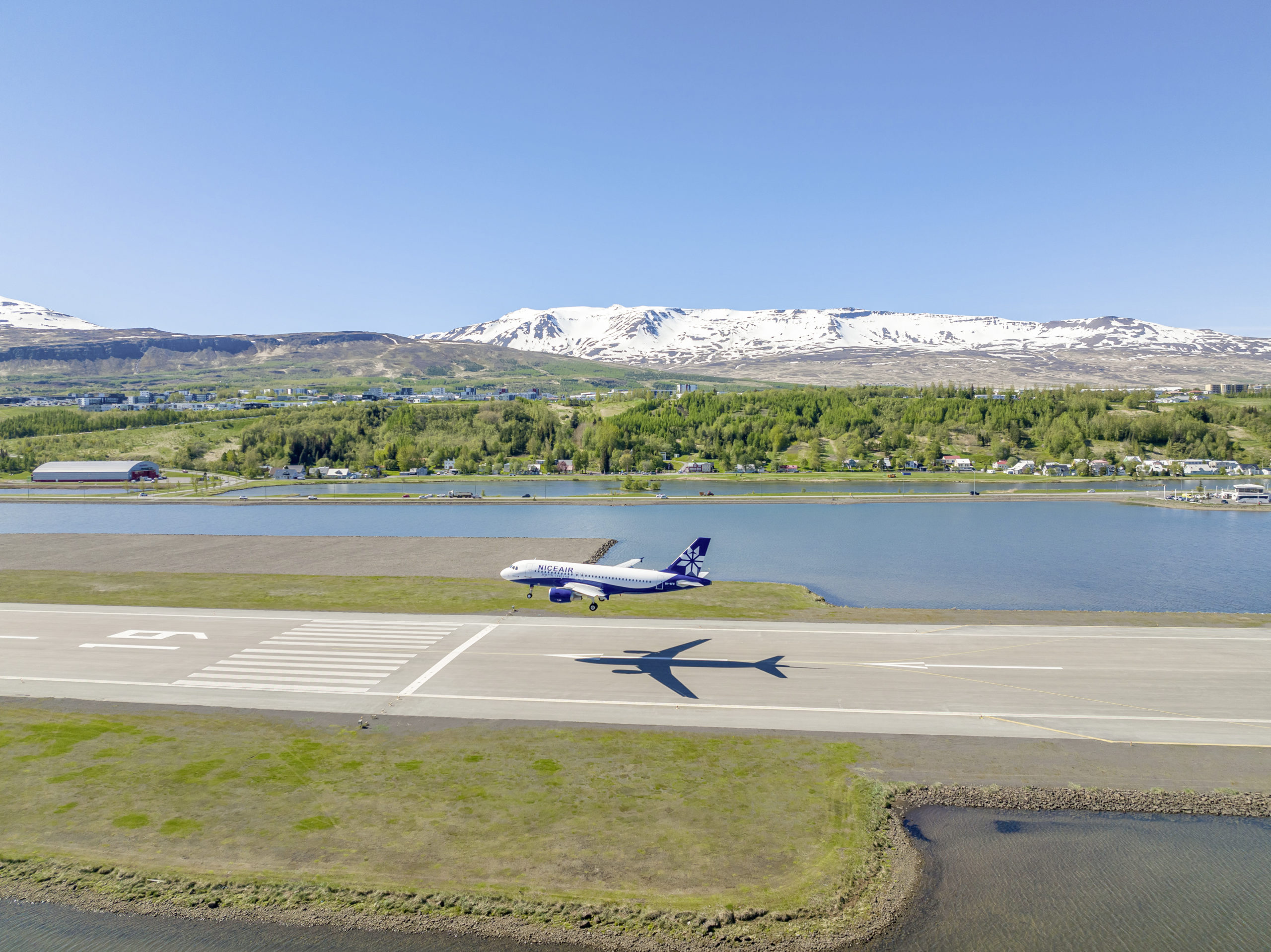 Touristen, die die reizvolle Landschaft im Norden Islands erleben wollen, können nun direkt in Akureyri ankommen.