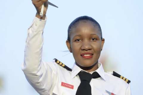 Kgomotso Phatsima ist unsere Pilotin des Weltfrauentags 2023.