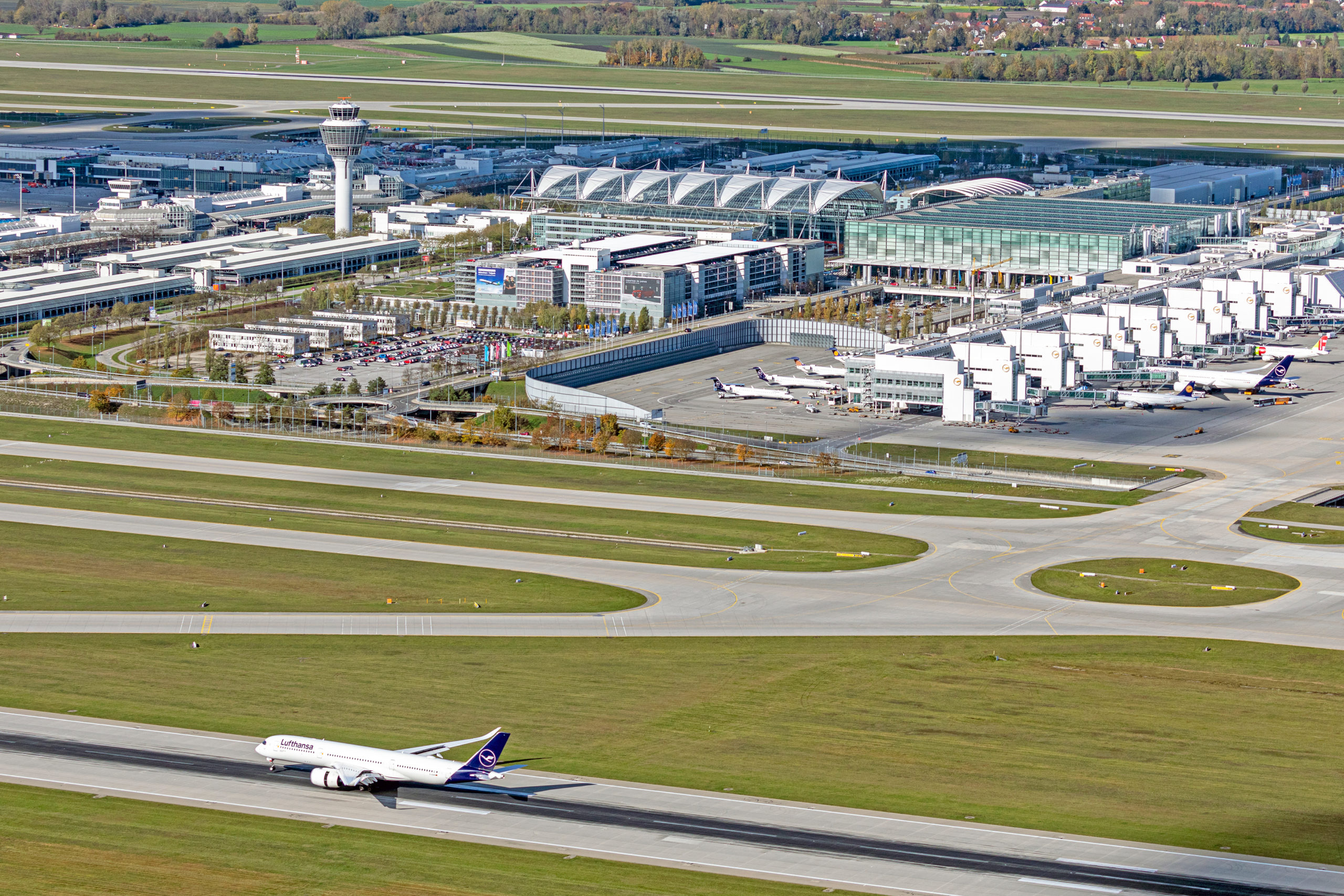 Flughafen München erste große Reisewelle des Jahres AERO International