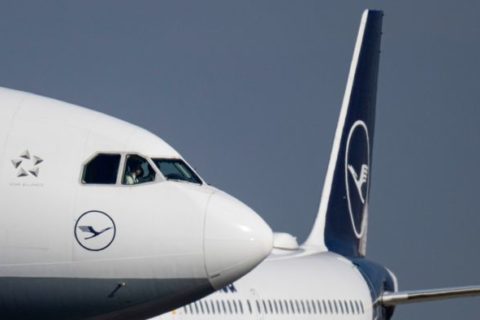 Die Lufthansa muss ihren Flugplan für 2024 kürzen. Das hat gleich mehrere Gründe (Symbolfoto).