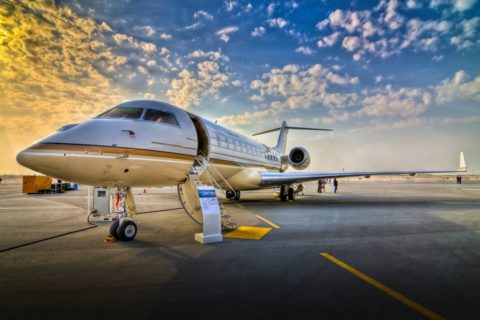 Am General Aviation Terminal am BER sind vergangenes Jahr mehr Privatjets als 2021 gelandet oder abgeflogen.