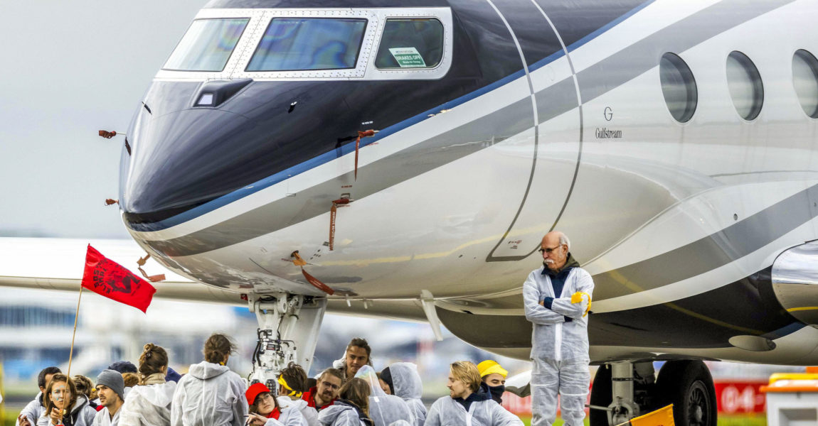 Im November hatten Klima- Aktivisten Businessjets am Flughafen Amsterdam-Schiphol blockiert