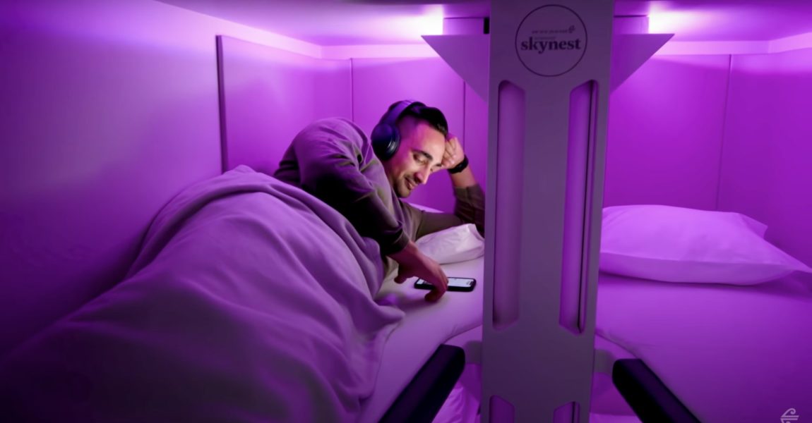 Das Skynest von Air New Zealand gilt als innovatives Konzept auf der Langstrecke. Auch hier wird eine innovative Beleuchtung genutzt.