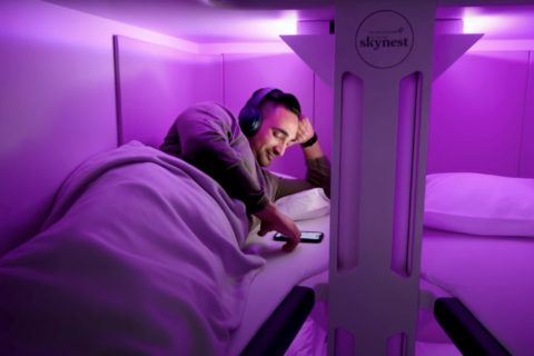 Das Skynest von Air New Zealand gilt als innovatives Konzept auf der Langstrecke. Auch hier wird eine innovative Beleuchtung genutzt.