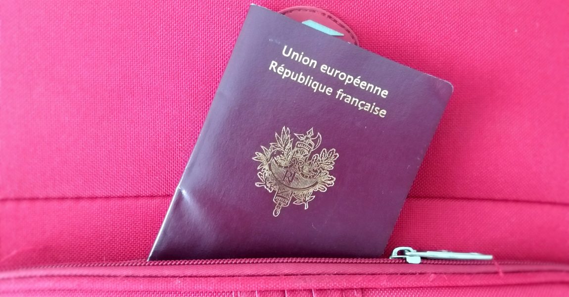 Die Einreise nach Frankreich gelingt auch ohne einen französischen Reisepass.
