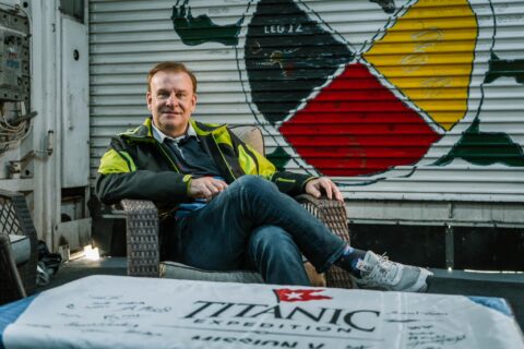 Am 17. Juni schrieb Hamish Harding auf seinem Facebook-Profil: „Ich bin stolz, endlich verkünden zu können, dass ich bei Ocean Gate Expeditions für ihre RMS TITANIC Mission als Missionsspezialist auf dem U-Boot auf die Titanic runterfahre.“