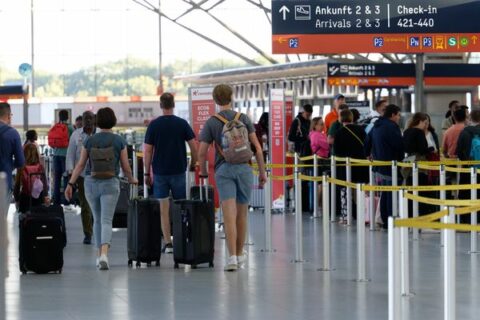 Reisende sind im Schnitt wieder länger unterwegs.