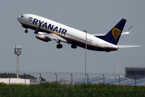 Europas größte Direktfluggesellschaft Ryanair will auch ihr künftiges Wachstum vor allem außerhalb Deutschlands organisieren.