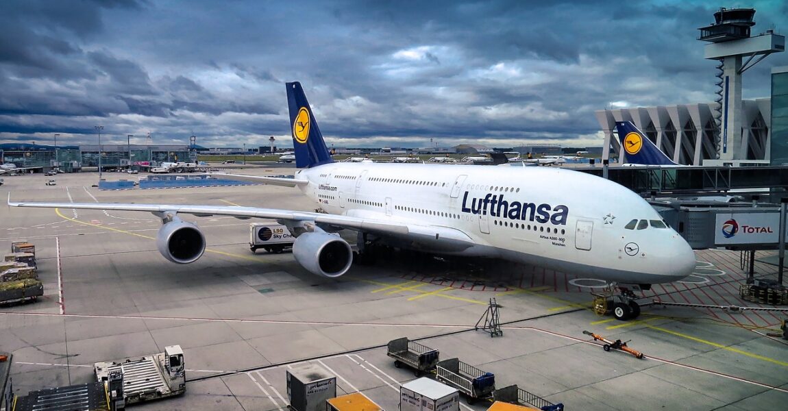 Die Lufthansa bietet zahlreiche Langstrecken weltweit an. Hier mit einem Airbus A380.