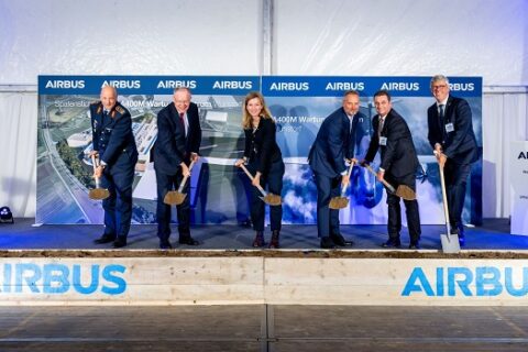 Das Gelände befindet sich direkt neben dem Fliegerhorst Wunstorf.