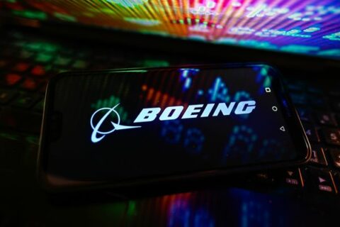 Eine Boeing-Website, über die der Konzern unter anderem Ersatzteile verkauft, ist nach einer Online-Attacke offline gegangen.