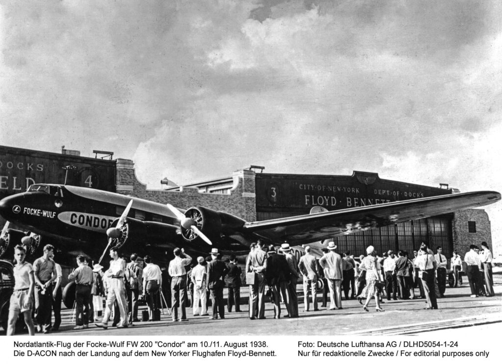 Die Ankunft der Condor in den USA lockte zahlreiche Schaulustige zum Floyd Bennett Field vor den Toren von New York City