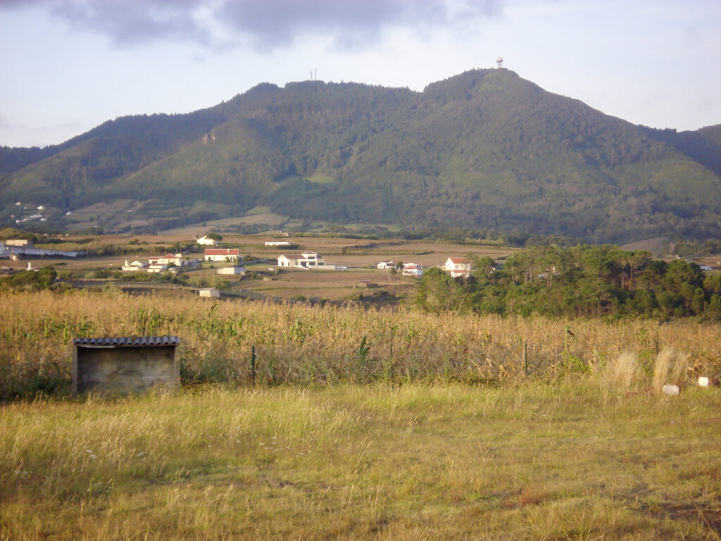 Der Pico Alto ist höchste Erhebung auf der Azoreninsel Santa Maria.