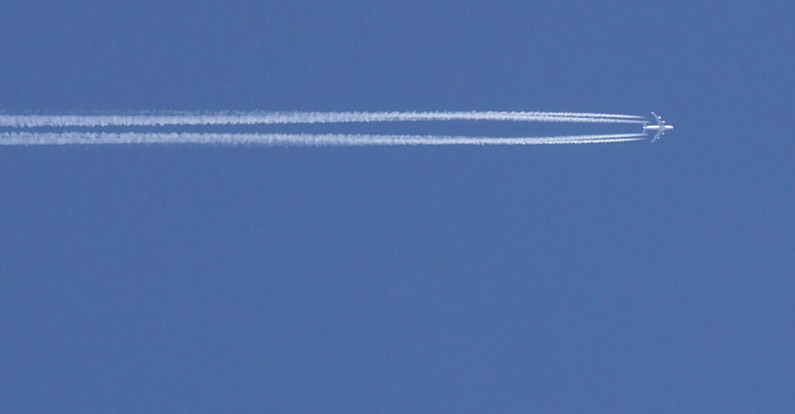 Die Entwicklung der Kondensstreifen hängt von den Flughöhen ab