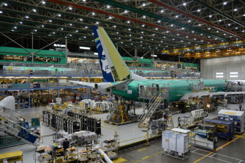 Endmontage eines Schwesterflugzeugs der betroffenen Alaska Airlines 737-9.