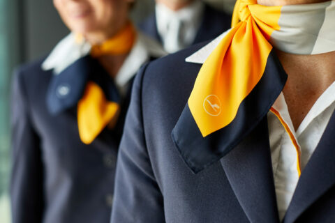 Nach dem Bodenpersonal sind nun auch die Flugbegleiterinnen und Flugbegleiter zum Streik aufgerufen.
