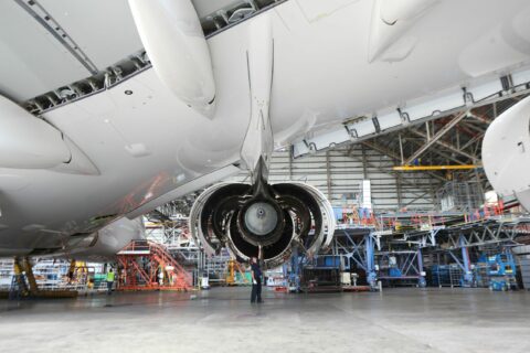 Auf ihrer Jahrespressekonferenz verkündete Lufthansa Technik Rekordzahlen für das Jahr 2023.