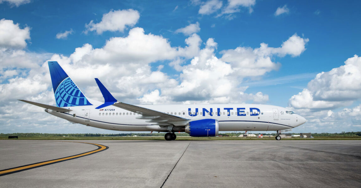 Eine Boeing 737-800 hat am Freitag auf einem Flug zum Rogue Valley International-Medford Airport ein Rumpfteil verloren. Dieses Foto zeigt ein baugleiches Muster (Symbolfoto).