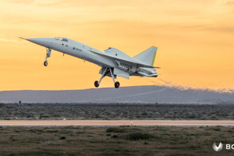 Erstflug der Boom Supersonic XB-1 am 22. März 2024.