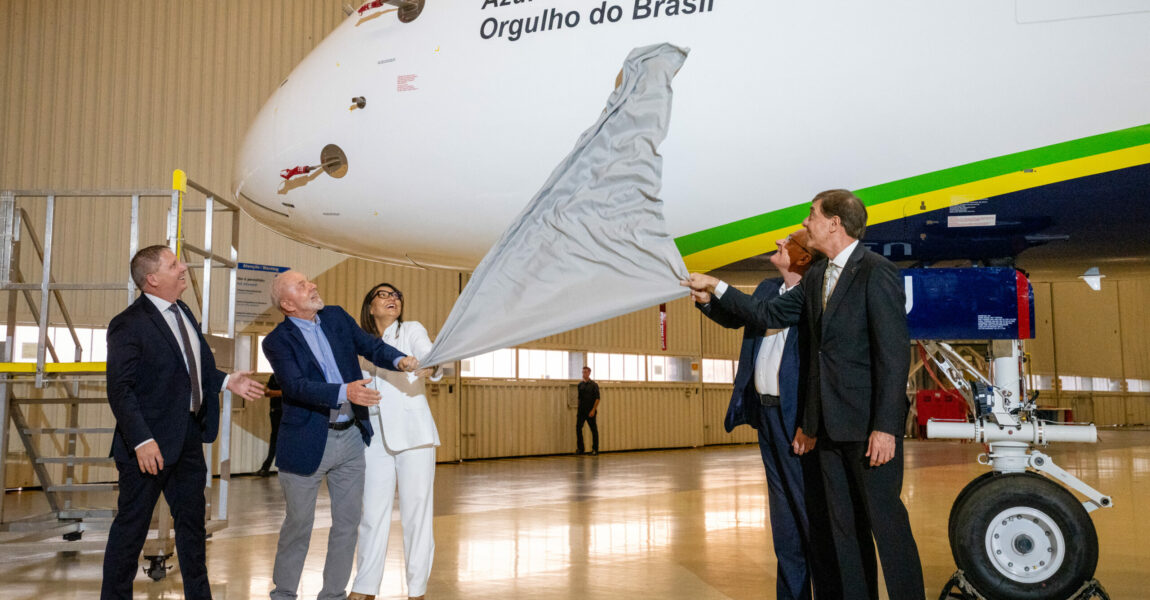 Der brasilianische Präsident Luiz Inácio Lula da Silva zu Besuch bei Embraer.