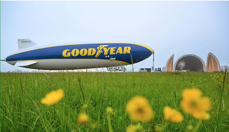 Seit Mai 2024 steht jetzt dauerhaft am Flughafen Essen/Mühlheim ein Zeppelin.