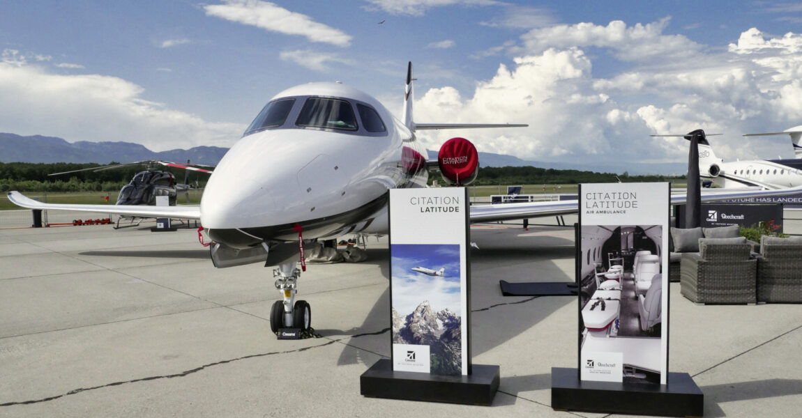 Das Außengelände der EBACE ist von den Messehallen aus nur mit einer längeren Busfahrt erreichbar.