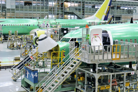 Boeing reagiert auf technische Probleme und holt Spirit AeroSystems zurück ins Unternehmen.