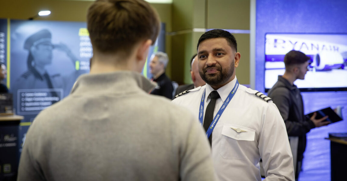 Die Pilot Careers Live in Frankfurt ist der ideale Ort, um sich von Profis über die Pilotenkarriere direkt vor Ort zu informieren.
