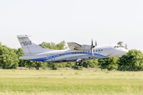 Am 11. Mai 2022 hob ein teilweise mit der STOL-Technologie der geplanten ATR 42-600S ausgerüstetes Testflugzeug erstmals ab. 
