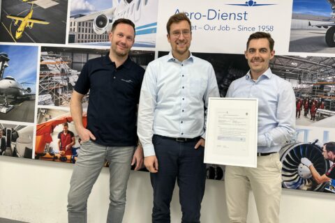 Daniel Gerlach (v.l.) Manager Maintenance Bombardier, Aero-Dienst), Florian Heinzelmann (Head of Maintenance, Aero-Dienst), Daniel Pedreiro Correia (Strategic Customer Relations & Business Development Manager, Aero-Dienst).