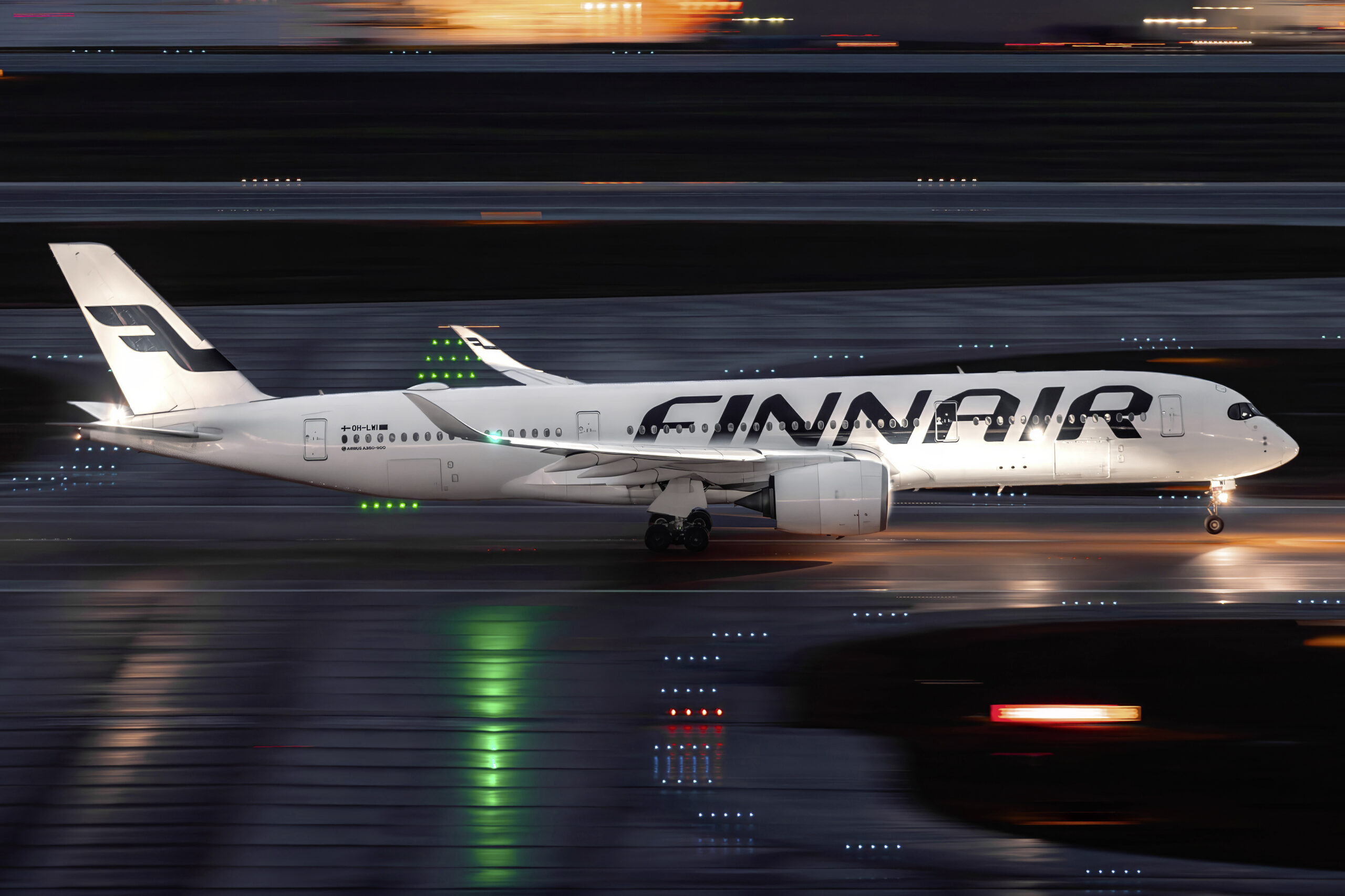 „Man weiß selten, was Glück ist, aber man weiß meistens, was Glück war.“ Dieser Spruch ist von Francoise Sagan überliefert. Und tatsächlich: Eine A350-900 der Finnair ist nicht seltener, sondern eher regelmäßiger Gast in Dallas-Fort Worth. Doch für Fotos wie dieses müssen neben den Wetter- und Lichtverhältnissen auch der Standort am Flughafen und das Kamera-Equipment stimmen. Fotograf Cado beherrscht diesen Vierkampf meisterlich. Bild: Cado