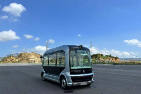 Die Flughafen Zürich AG testet 2025 einen selbstfahrenden
Shuttlebus für Mitarbeitende.
