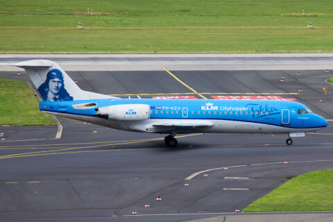 Abschied von einer Ikone: „Thank you Anthony Fokker“ – Eine KLM Fokker 70 im Jahr 2017 auf einer ihrer letzten Reisen, bevor dieser Flugzeugtyp außer Dienst gestellt wurde.