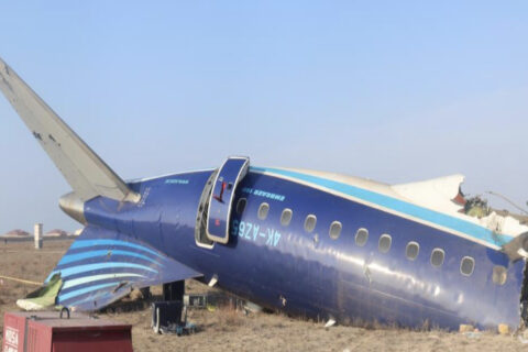 Die verunglückte Maschine von Azerbaijan Airlines.