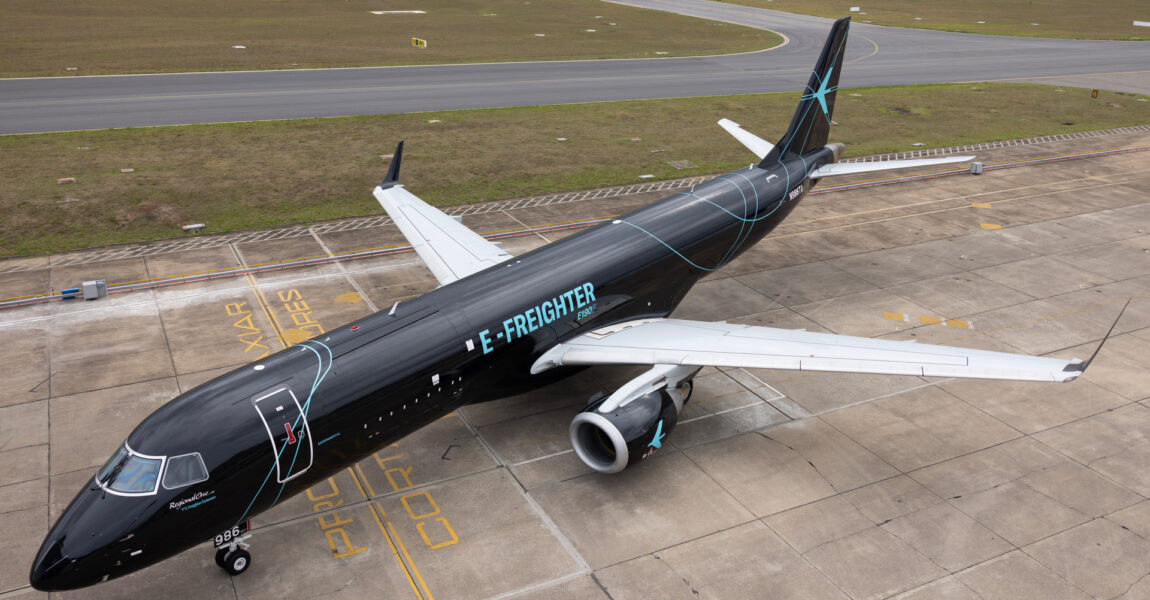 Der Embraer E-Freighter wird aus ehemaligen E190-Passagierjets umgerüstet.