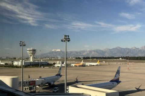 Die Ferienfluggesellschaft SunExpress möchte weiter wachsen. Die meisten Flüge von Deutschland aus gehen nach Antalya.