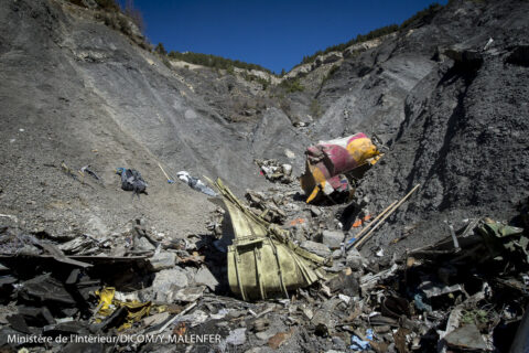Beim Absturz zerbrach die Germanwings-Maschine in kleinste Teile.