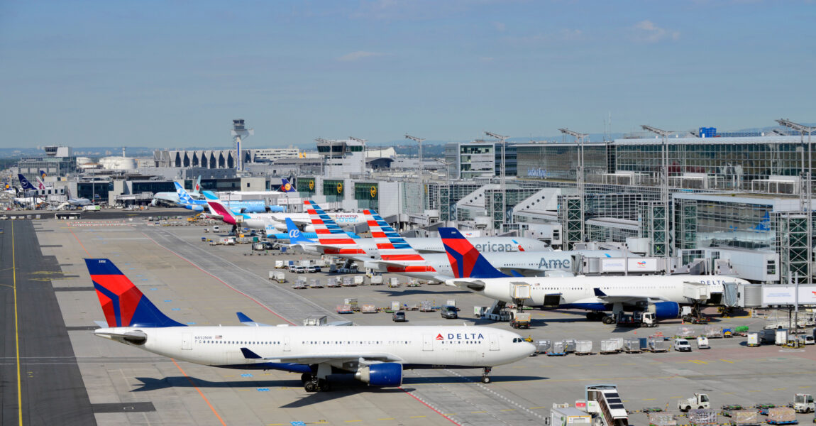 Der Flughafen Frankfurt ist am Montag Leidtragender der angekündigten Warnstreiks.