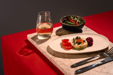 Brussels Airlines verbessert die Business Class auf Langstreckenflügen und tischt auf.
