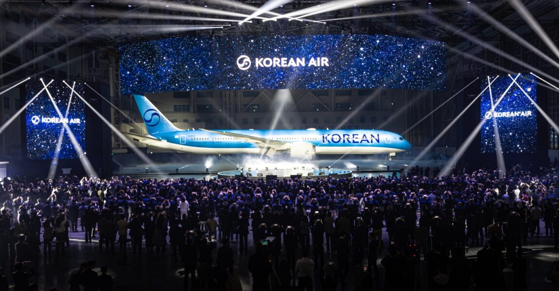 Korean Air enthüllt die neue Flugzeugbemalung bei der „KE Rising Night“.