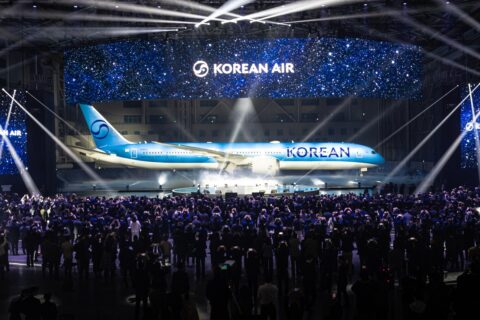 Korean Air enthüllt die neue Flugzeugbemalung bei der „KE Rising Night“.