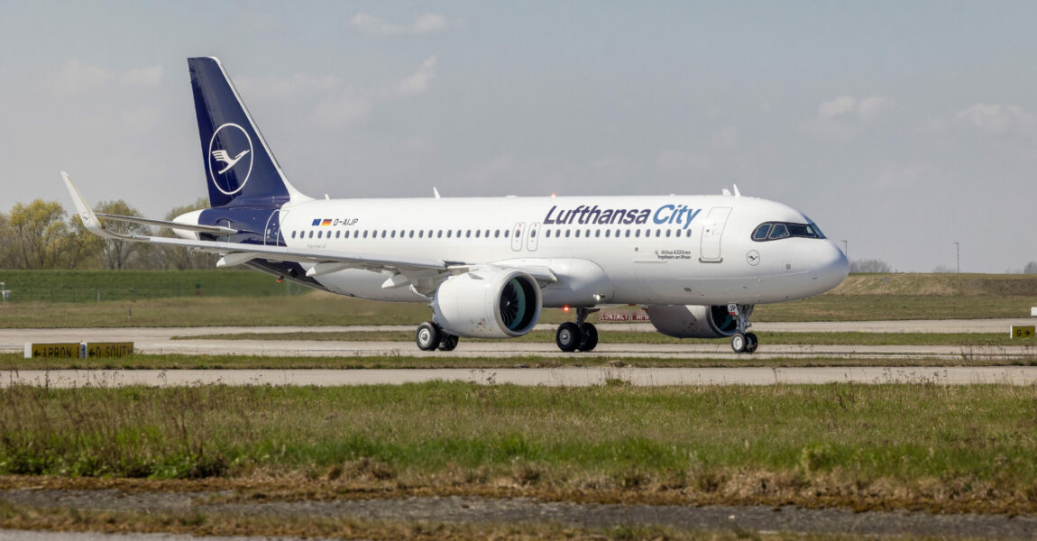 Frisch vom Werk: Die A320neo mit der Kennung D-AIJP ist das erste fabrikneue Flugzeug für die Lufthansa City Airlines.