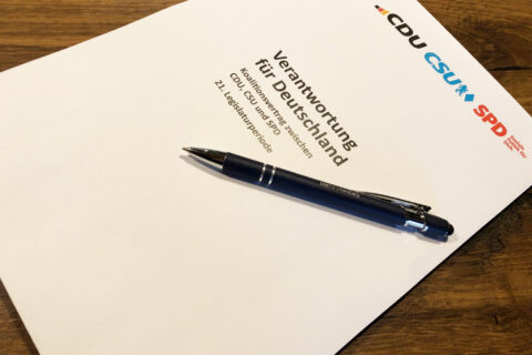 Am 9. April haben Union und SPD ihren Koalitionsvertrag der Öffentlichkeit präsentiert.