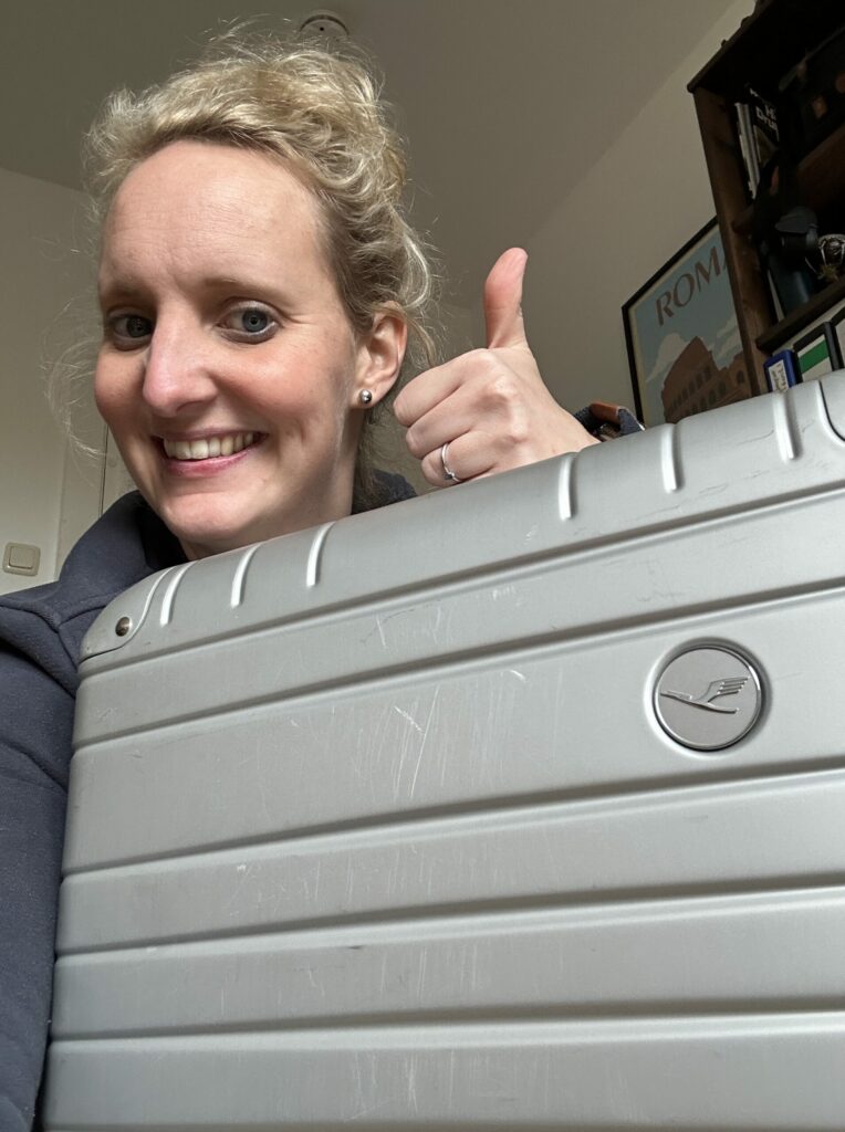 Der Trolley S der Lufthansa Aluminium Collection gefällt Online-Chefredakteurin Isabella Sauer sehr gut. Klar, er hat seinen Preis, aber dafür ist er gut durchdacht und für jede Art von Reise geeignet.